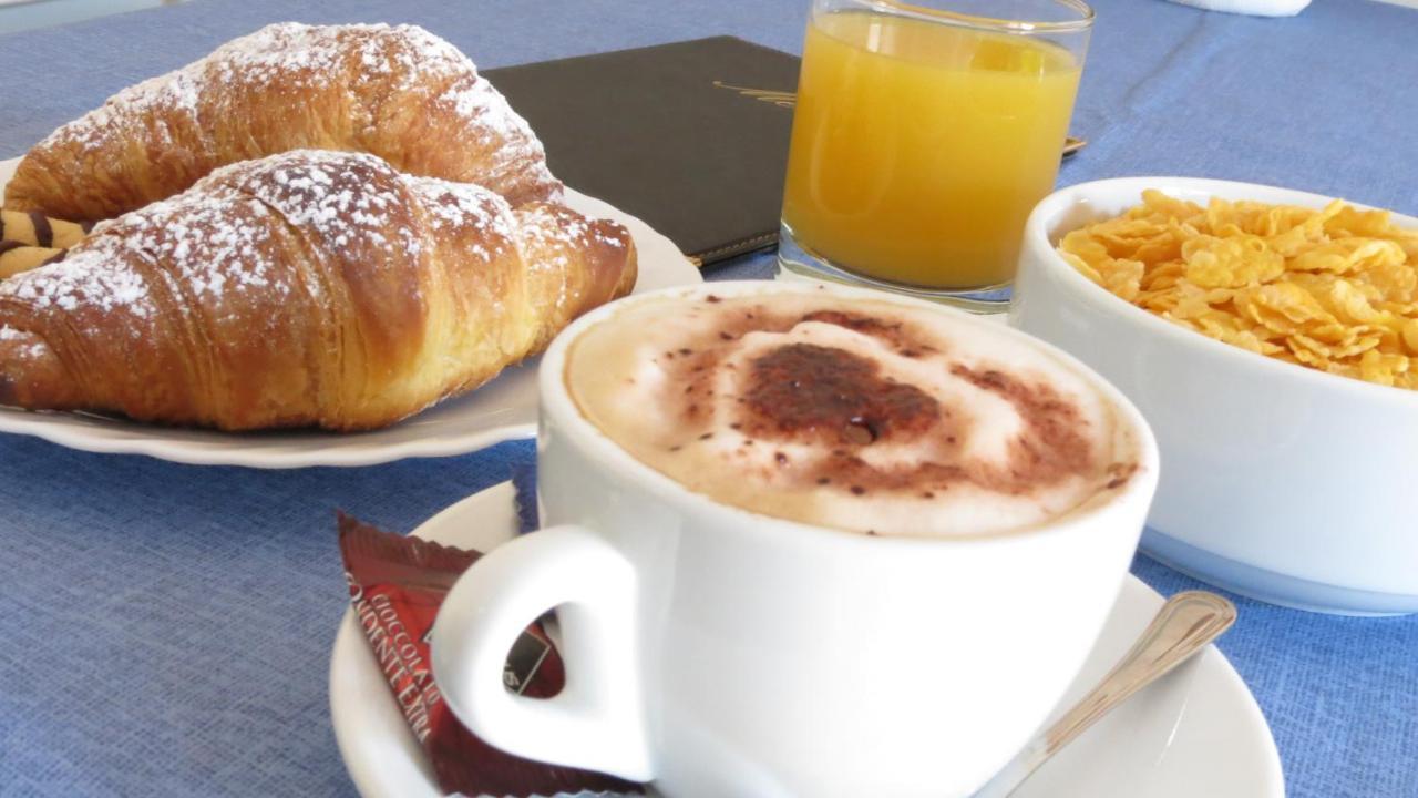 Bed and Breakfast Lecce Cplaza Exterior foto