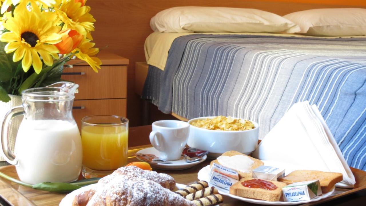 Bed and Breakfast Lecce Cplaza Exterior foto